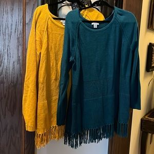 2-3XL women’s Westbound fringe sweaters